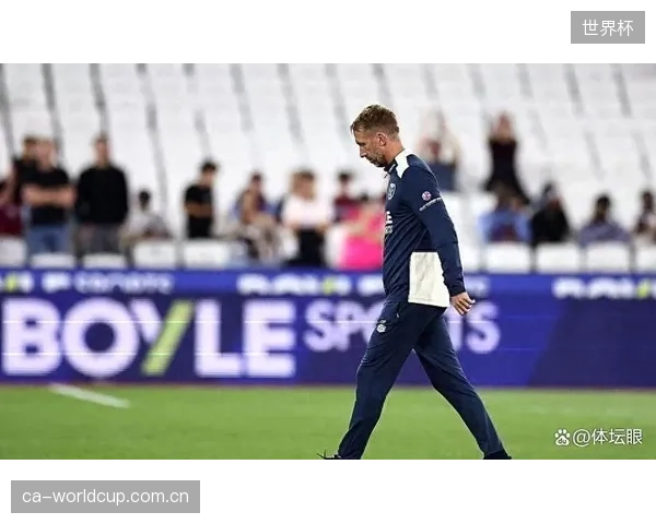 西汉姆联防线赛季表现糟糕，以联赛倒数第三的成绩不幸降级。